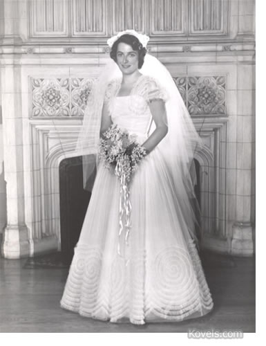 Terry Kovel's 1950 Wedding Gown Featured in Exhibit – Kovels