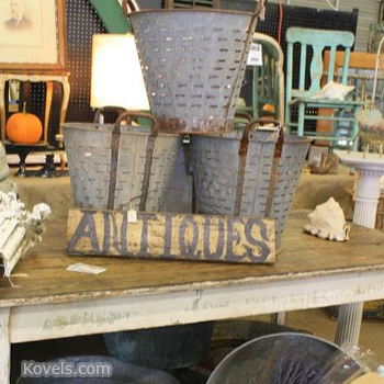 6 Great Flea Markets to Visit This Winter